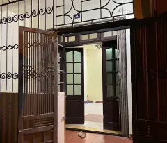 Bán nhà phố Minh Khai, Hai Bà Trưng 50m, 3 tầng, mt 4m. Giá: 14.5 tỷ