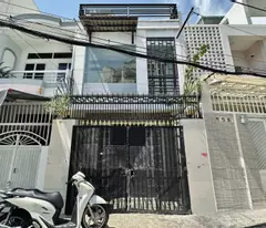 Ngay UBND phường 4 - Hẻm thông xe hơi đỗ cửa - (4.3 x 14)m - BTCT 2 Tầng