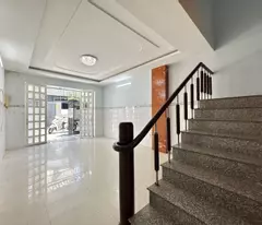 Ngay UBND phường 4 - Hẻm thông xe hơi đỗ cửa - (4.3 x 14)m - BTCT 2 Tầng