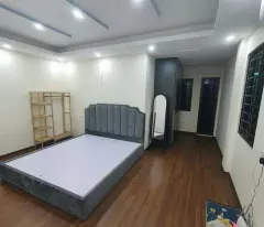 BÁN NHÀ NGUYỄN ĐÌNH HOÀN QUẬN CẦU GIẤY 1 NHÀ RA PHỐ - NGÕ THÔNG - LÔ GÓC 3 MẶT