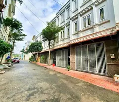 GẤP BÁN NHÀ KHU VIP, PHÚ HỮU, QUẬN 9, DT 53M2, 3 TẦNG, GIẢM 700Tr CÒN 5.1 TỶ