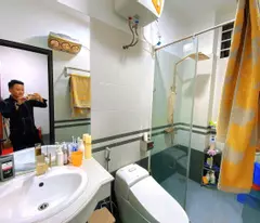 Nhà đẹp Lạc Long Quân - Ngõ thông gần phố - 5 tầng - Nhỉnh 6 tỷ