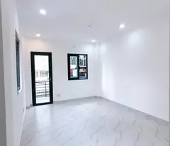 Hẻm xe hơi cách Mặt tiền 20 m 
Ngang 3.6x 8 đúc xây mới 3 tấm Q4
Hơn 4 tỷ xx