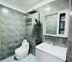 NHÀ 5 TẦNG YÊN HÒA, 45M2, MT 5M, NGÕ NÔNG, NỘI THẤT ĐẸP, Ở NGAY. 8,5 TỶ