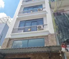 Bán tòa nhà CHDV đường Nguyễn Gia Trí (D2) 225m2 Hầm 6 tầng