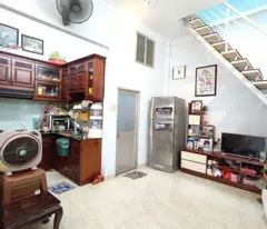 Ngay THPT Nguyễn Trung Trực - Hẻm 4m - (5.5 x 8.5)m - 3 Phòng ngủ