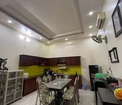 NGỘP SÂU, GẤP NHÀ 3 TẦNG (10X14M) HXH SÁT MẶT TIỀN LÊ VĂN KHƯƠNG, Q12.