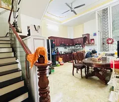 KẾ BÊN TÊN LỬA - NHÀ 1/TỈNH LỘ 10 - HẺM XE TẢI - 95M2 - 3 TẦNG 3PN - GIÁ 6.5 TỶ