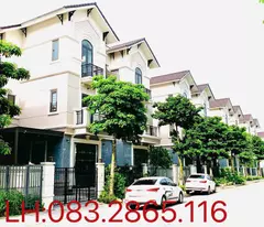---GIÁ CHI  7 TY800  XÍU  CĂN BIỆT THỰ SONG LÂP,cả nhà và đất vị trí ở KCN VSIP DT135M2,3 tầng