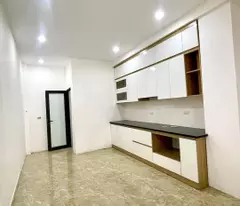 Bán nhà 5 tầng xây mới ,ngõ nông, ô tô gần 32m2 hơn 3 tỷ.