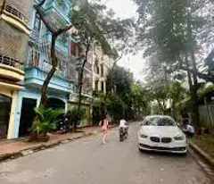 Bán nhà Ngọc Lâm,Long Biên nhà đẹp ở luôn 30m2 x mt 3.5m 50m ra ô tô giá 4.7 tỷ