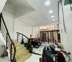 BÁN NHÀ HOA BẰNG CẦU GIẤY GẦN PHỐ TRUNG TÂM TIỆN ÍCH VỪA Ở VỪA CHO THUÊ 14 TỶ