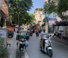 Bán nhà TT Hoàng Ngọc Phách, Ô TÔ, KINH DOANH, 32m2, 6m mặt tiền, hơn 2 tỷ