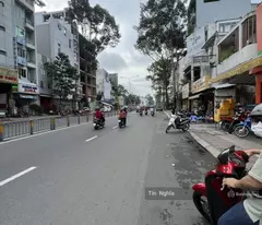 **15.6Tỷ- Bán Nhà Mặt Tiền Đường 2 Chiều Lê Hồng Phong 5Tầng(4X11)-HĐT. 35Tr/th