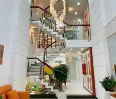 *Nhà Bán-Mặt Tiền Quận 10 KD Sầm Uất Uất Lý Thái Tổ 56m-4Tầng-5PN HDT. 500tr/năm
