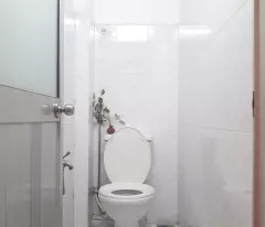 Ngay Trường THPT Nhân Trí - Hẻm 3.5m - (3.2 x 9)m - BTCT 3 Tầng