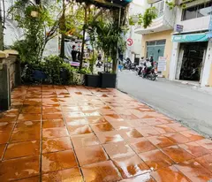 BÁN NHÀ MẶT TIỀN ĐƯỜNG VÀ HẺM, VỊ TRÍ ĐẸP, SÂN RỘNG TẠI ĐƯỜNG XÓM CHIẾU, PHƯỜNG 18, QUẬN 4, TP