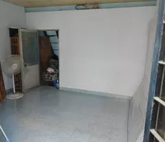 Chủ gấp bán vì cần tiền giải quyết việc . Nhà ngay trung tâm quận 10 cmt8 2 tầng 36m2 chỉ 4 tỷ 4