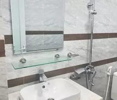 HẺM XE HƠI - 30 m2 - NHÀ 1 TRỆT 1 LỮNG 1 LẦU - HỒ BÁ KIỆN - NHÀ ĐẸP, Ở NGAY - PHƯỜNG 15 QUẬN 10 -