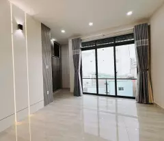SÁT MẶT TIỀN 25  M HẺM RÔNG 5M CÓ SÂN NGANG 6M Q4
Ngang 5 x 7.35m DIỆN TÍCH SD 140 m2- 4 TẤM Q4 -
