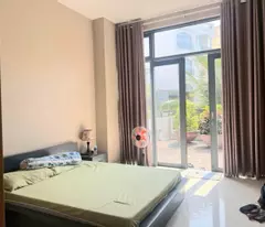 Mặt tiền Ngang 4 x 21 ĐÚC 4TẤM  Q4 có 200 triệu m 
vay bank 70% sát Q1,2...1 phút