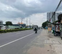 Nhà mặt tiền quốc lộ 13, kề ngả tư Bình Phước giảm còn 46tr/m2
