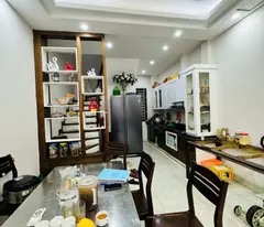 NGUYỄN KHÁNH TOÀN CẦU GIẤY 44M2 9.8 TỶ NỞ HẬU 2 THOÁNG, VÀI BƯỚC RA Ô TÔ TRÁNH.