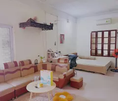 Cho thuê căn hộ tại phố Đội Cấn