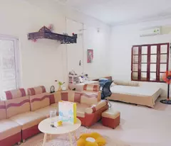 Cho thuê căn hộ tại phố Đội Cấn