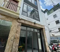 BÁN NHÀ ĐỨC GIANG 33M 5 TẦNG HIỆN ĐẠI, OTO TRÁNH, NHÀ MỚI HIỆN ĐẠI, 4,8 TỶ