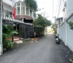 Bán MP Nguyễn Bặc, vị trí đẹp đường đôi, vỉa hè rộng, KD sầm uất,83m x 4T, MT 7,2m, giá hợp lý