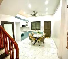 Bán nhà Vũ Tông Phan, 42m2, 4 tầng, Phân lô ô tô tránh, Chỉ 8,x tỷ, LH 0904690958