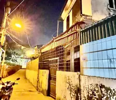 Bán đât Hoàng Tăng Bí tặng nhà 2 tầng mt 4.2  nở hậu ô tô đỗ cửa 4.3 ty