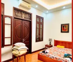 Bán nhà phố Thái Hà, Hà Nội. DT 56m² x 5 tầng x MT 5.4m. Chỉ 16.5 tỷ