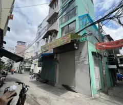 Mặt tiền căn góc đúc 5 tấm Q 4 hơn 2 ,5 tỷ xx XE HƠI TẢI NGAY NHÀ
