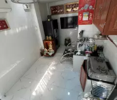 Mặt tiền căn góc đúc 5 tấm Q 4 hơn 2 ,5 tỷ xx XE HƠI TẢI NGAY NHÀ