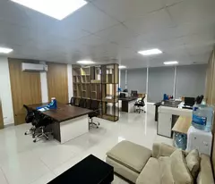 Cho thuê siêu phẩm phố Xuân La, 78m2x 7 tầng, thông sàn, thang máy, nội thất xịn
