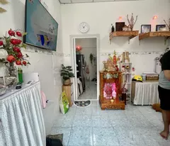 Nhà nhỏ chỉ 2ty3 - trệt gác 3.3 x8, Âu Cơ,p.10 ,Tân Bình