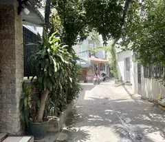 Nhà nhỏ chỉ 2ty3 - trệt gác 3.3 x8, Âu Cơ,p.10 ,Tân Bình