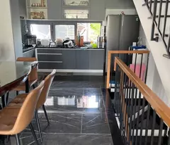 Bán nhà Đường Bưng Ông Thoàn, DT 60 m, chủ tặng lại nội thất trị giá gần 1 tỷ - GIá nhình 6 tỷ