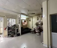 Chính chủ gửi Bán nhà mặt tiền cực rộng , cách sát mặt tiền Cách Mạng Tháng Tám 5m P15 Q10 . Hẻm
