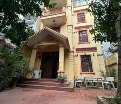 BIỆT THỰ SÂN VƯỜN - NHÀ PHỐ TỨ LIÊN - Ô TÔ VÀI CHIẾC- 5 PHÚT HỒ TÂY - MẶT TIỀN CỰC VIP