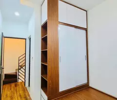 Chỉ trên 4 tỷ có ngay căn nhà Ngõ 409 Kim mã, oto cách nhà 10m