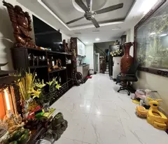 Chủ nhà cần bán để mua nhà to hơn, Ô tô đỗ cổng, ngõ thông các ngả, 30 m2 giá 5,35 tỷ
