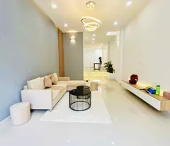 NHÀ ĐẸP LUNG LINH VÀO Ở NGAY - Q THỦ ĐỨC - HẺM XE HƠI - CHỈ 6,3 TỶ.