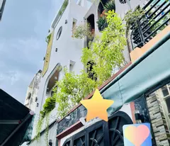 Bán nhà Hẻm xe hơi, 4x11m, 3PN, giá 5.x tỷ