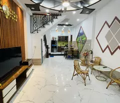 Bán nhà Hẻm xe hơi, 4x11m, 3PN, giá 5.x tỷ