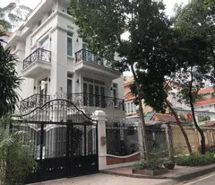 Bán biệt thự Mỹ Đình Sông Đà Sudico, 200m2, 5 tầng, thang máy, nội thất xịn sò