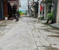 PHÂN LÔ_ ÔTÔ TRÁNH _ DT.70M_MT4.5 Xây 7T Thang Máy _ 12,5TỶ **Cách Đại Học Thương Mại 10 phút đi xe