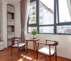 Cho thuê căn hộ dịch vụ cao cấp tại 47 Linh Lang, view thoáng, di chuyển thuận tiện HN